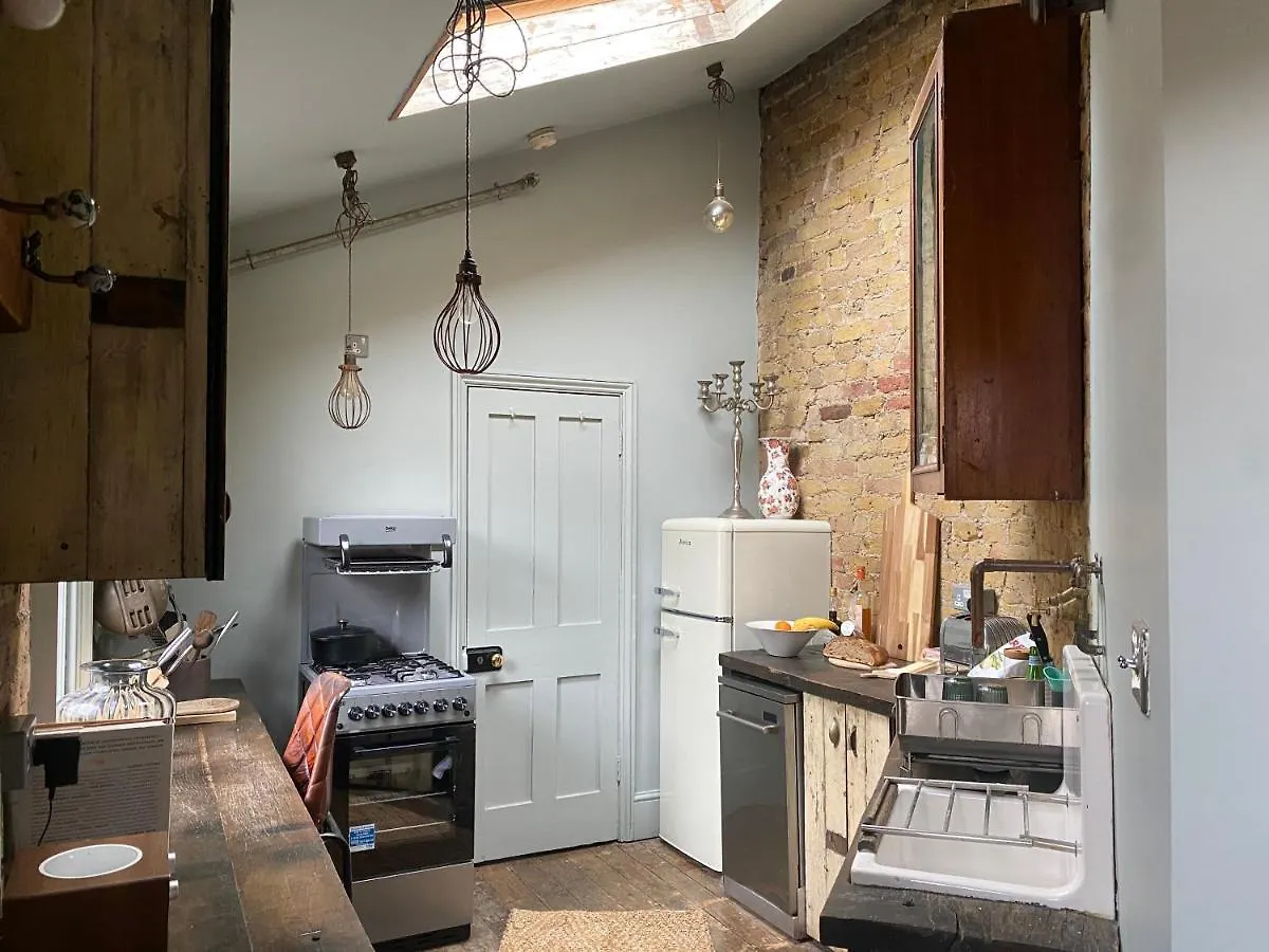 Casa vacanze Villa Campania & Jones House Londra