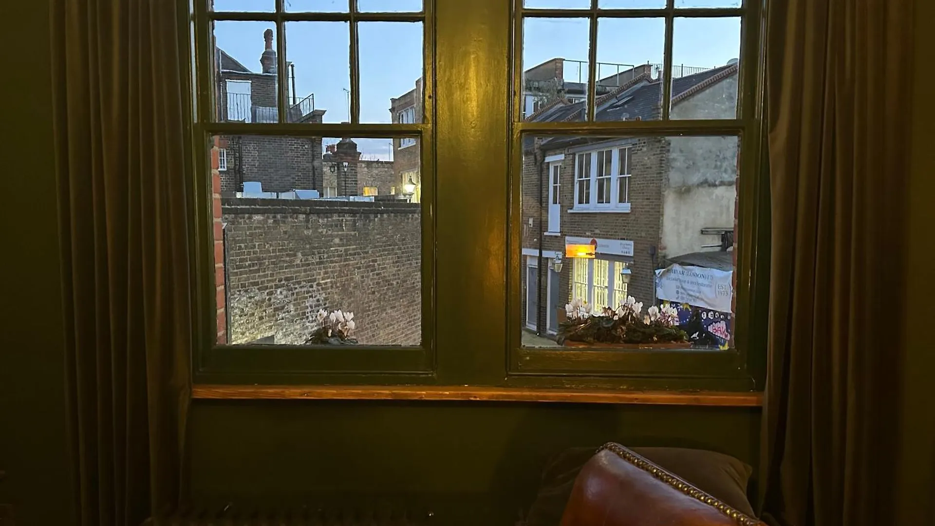 Villa Campania & Jones House Londra Regno Unito