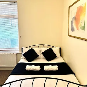Apartment Aldgate, London